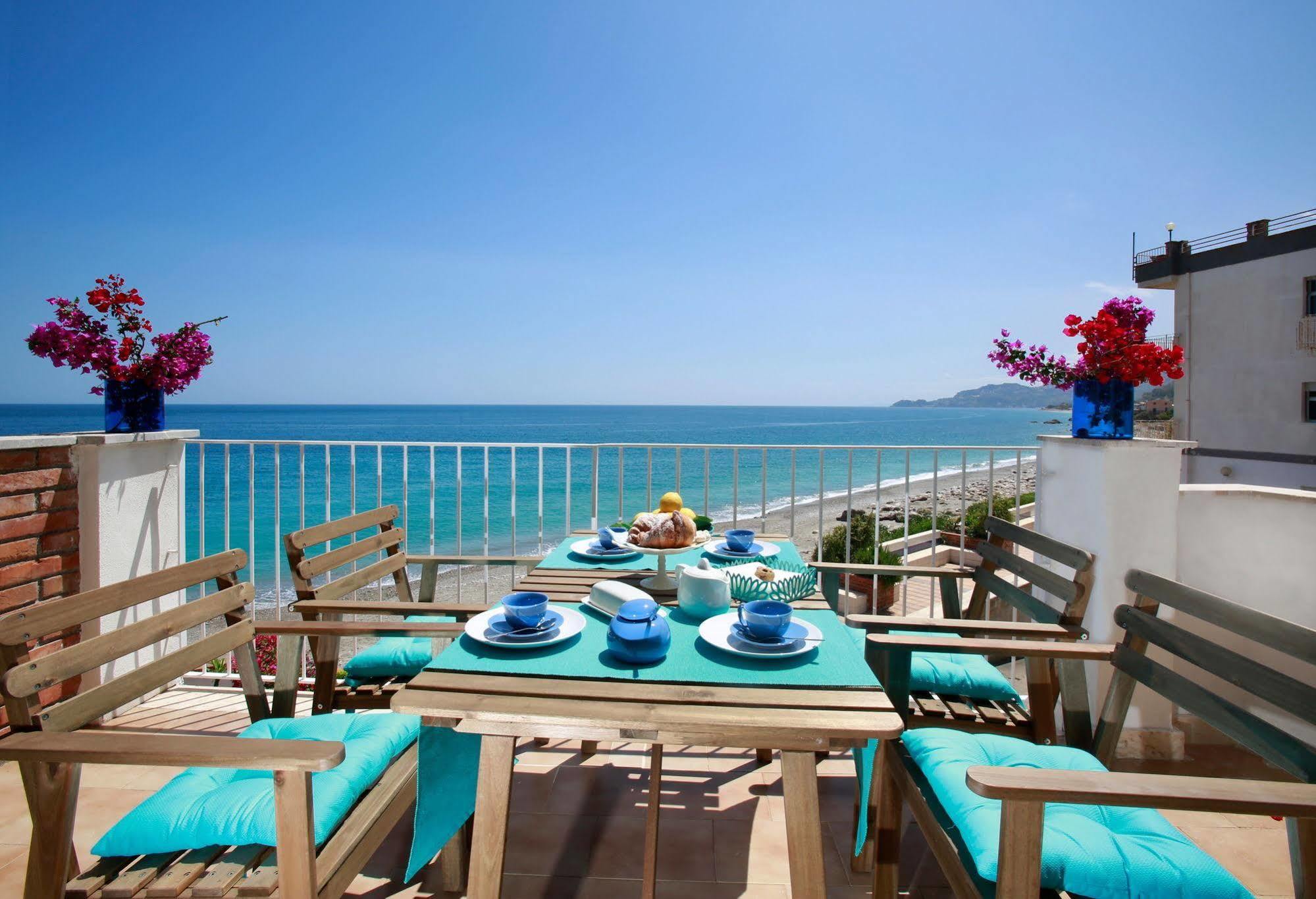 Taormina Holidays Residence Forza dʼAgro Exteriör bild